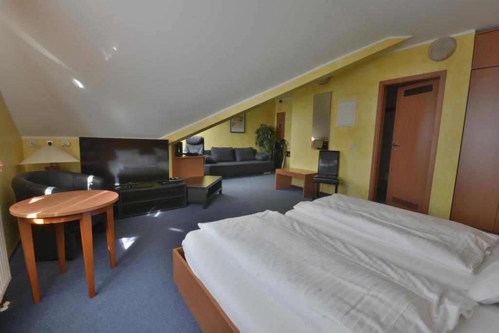 Hotel Nord Райнбах Екстериор снимка